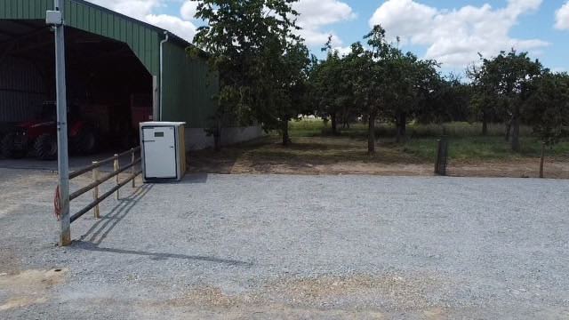 Aire camping-car  Vallon-sur-Ge (72540) - Photo 2